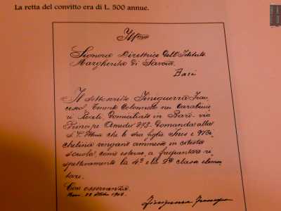 ...e un prezziario sul quale � segnata la prima tassa di iscrizione annuale (di 500 lire)...